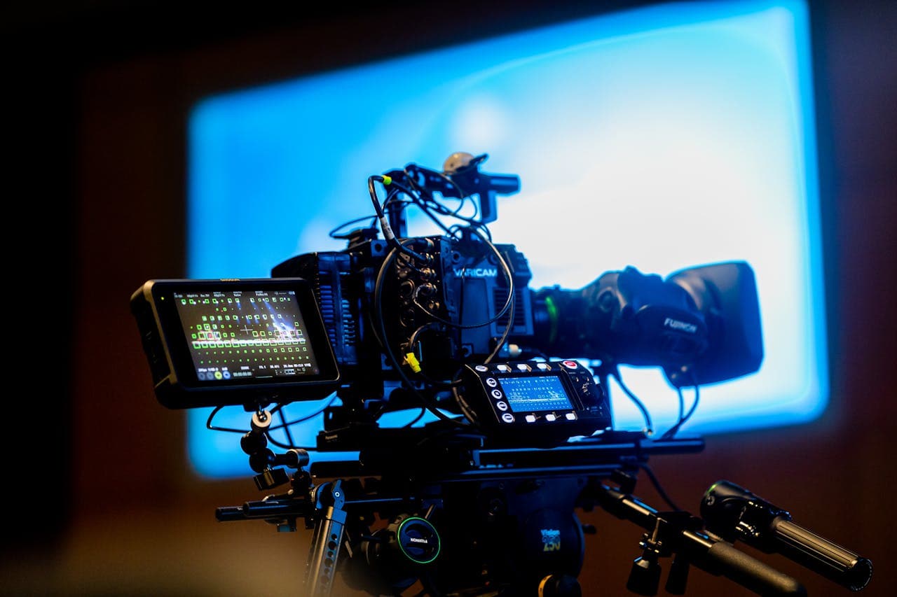Stage and screen setup