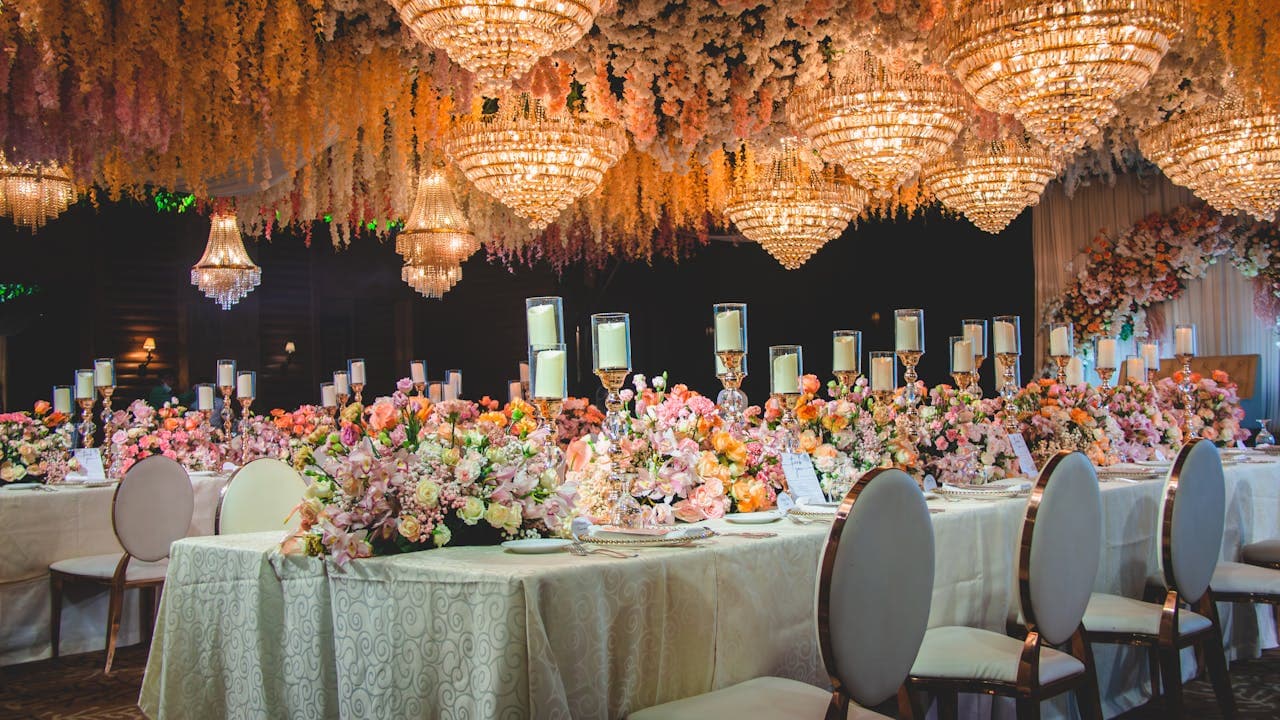 Luxury dining coordination