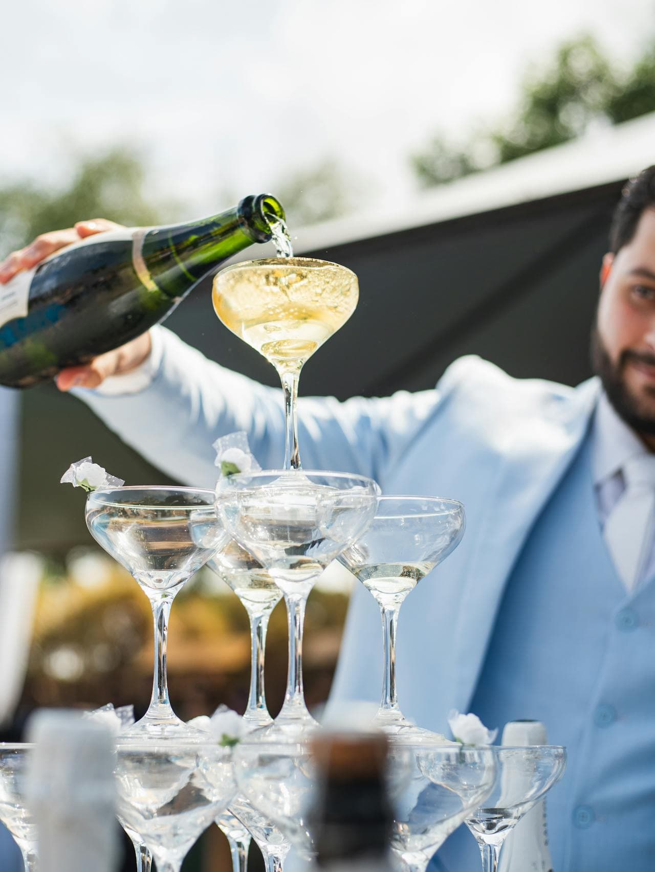 Wedding main dining table service